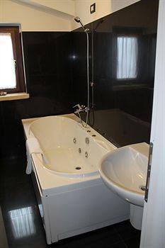 Alessandra Hotel 3*