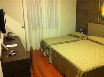 Alessandra Hotel 3*